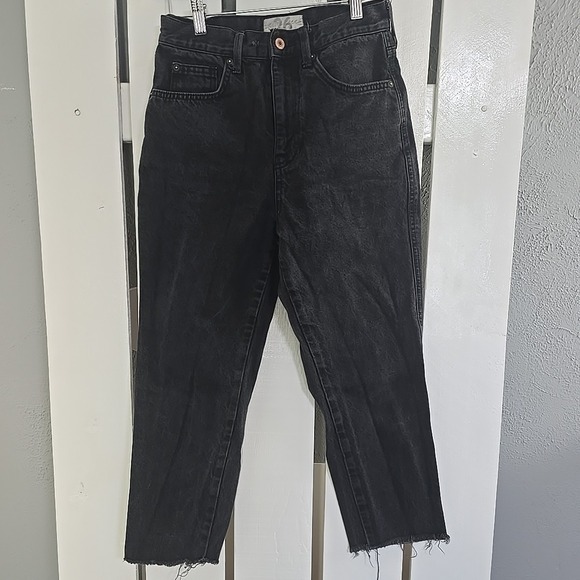 Free People Denim - We The Free People Stove Pipe Jeans 26 Black Out Cropped Raw Hem‎ High Waisted